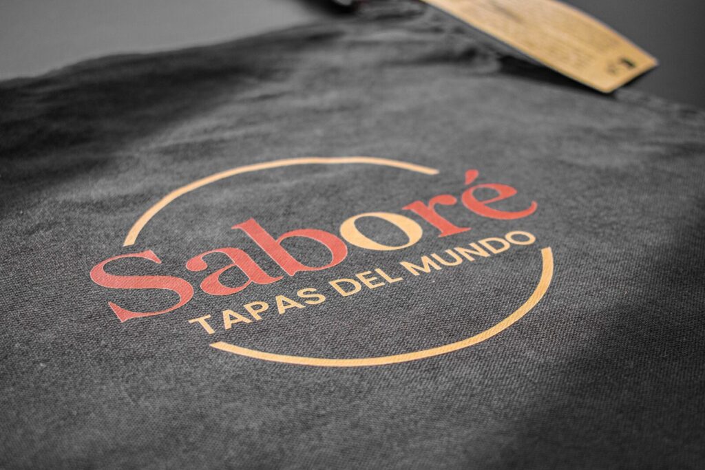 Vendéglátós kötény mintázás