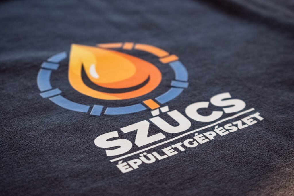 Szűcs Épületgépészet céges póló
