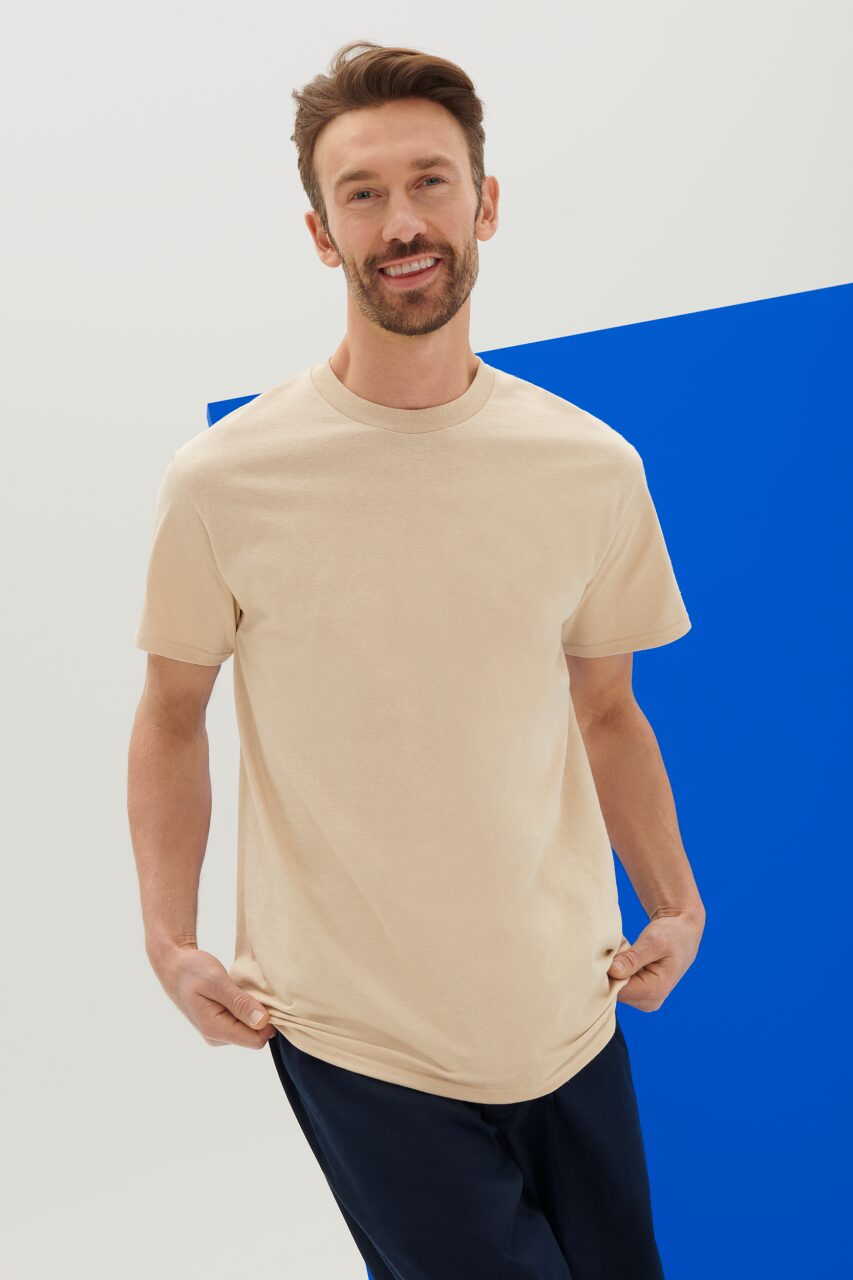 Gildan Ultra Cotton GI2000 uniszex póló modellen kicsiben