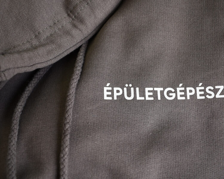 Céges pulóver árajánlat Budapest. Céges pulóver gyorsan. Céges póló és pulcsi - Pólópincér referencia